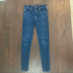 American Eagle Super High Rise Jegging Size 8 Long -EUC